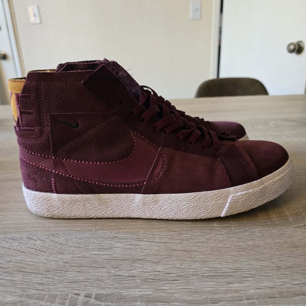 Nike Men's Blazer SB Burgundy High-Top Sneakers